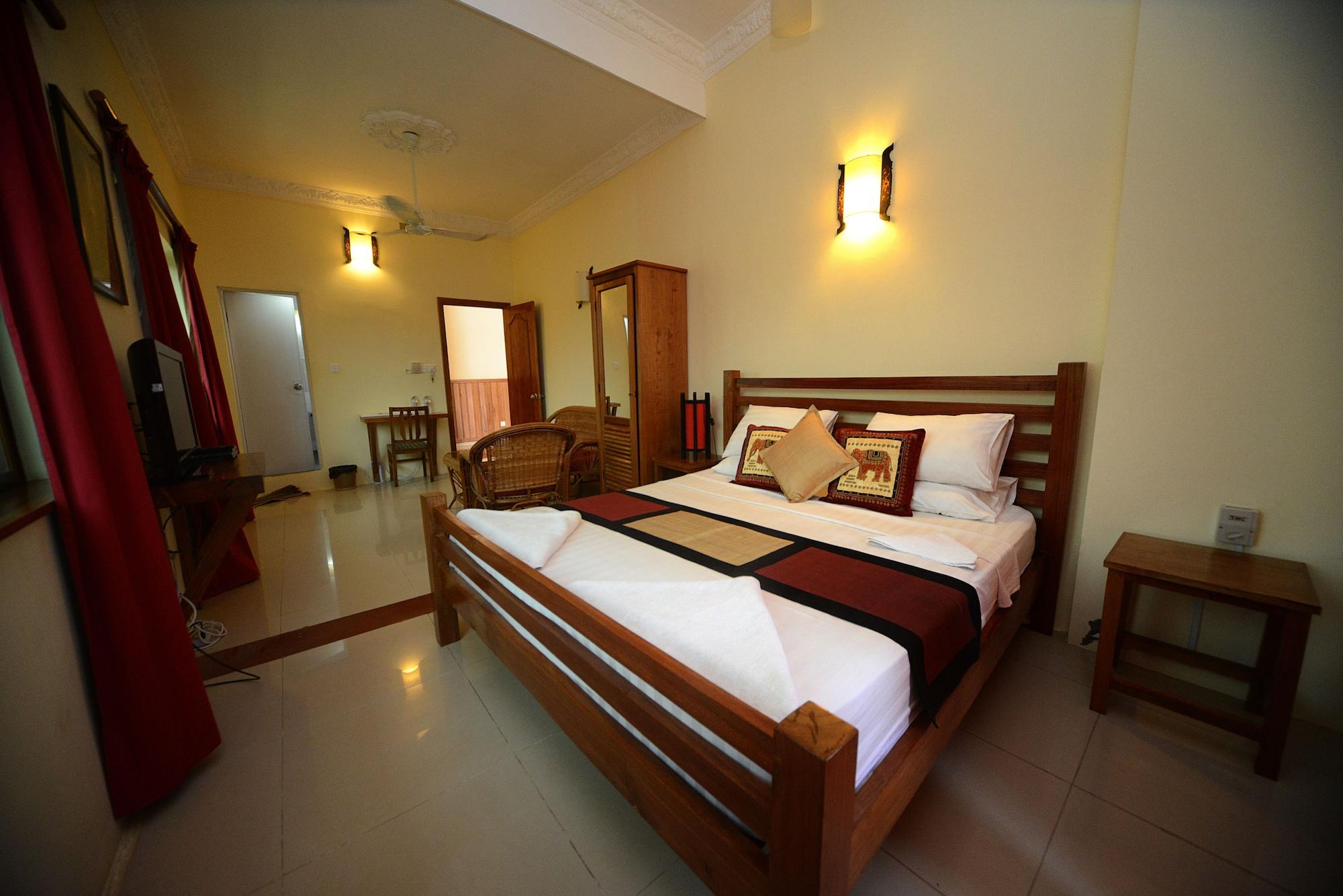 Hotel Mea Culpa Kampot Esterno foto