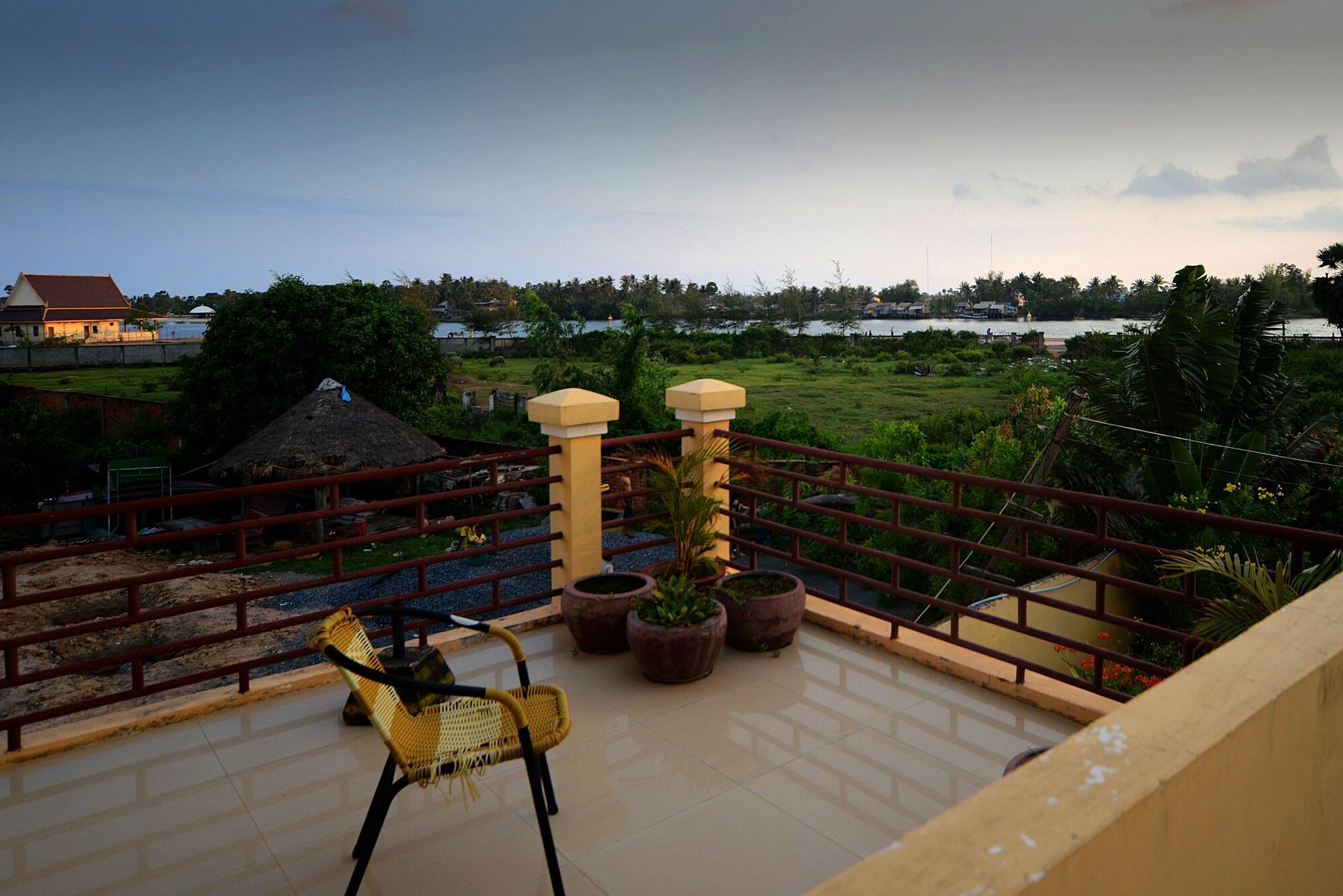 Hotel Mea Culpa Kampot Esterno foto