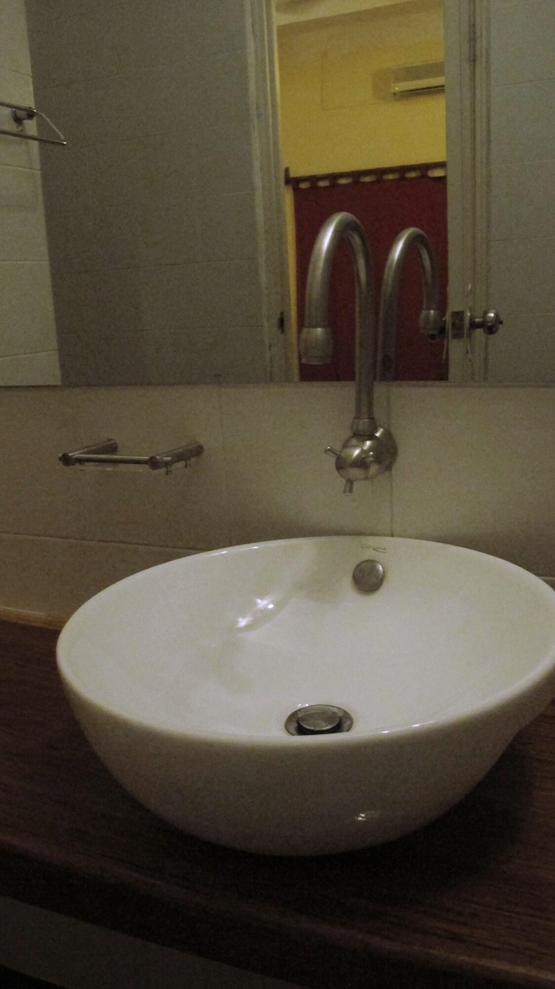 Hotel Mea Culpa Kampot Esterno foto