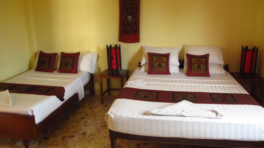 Hotel Mea Culpa Kampot Esterno foto