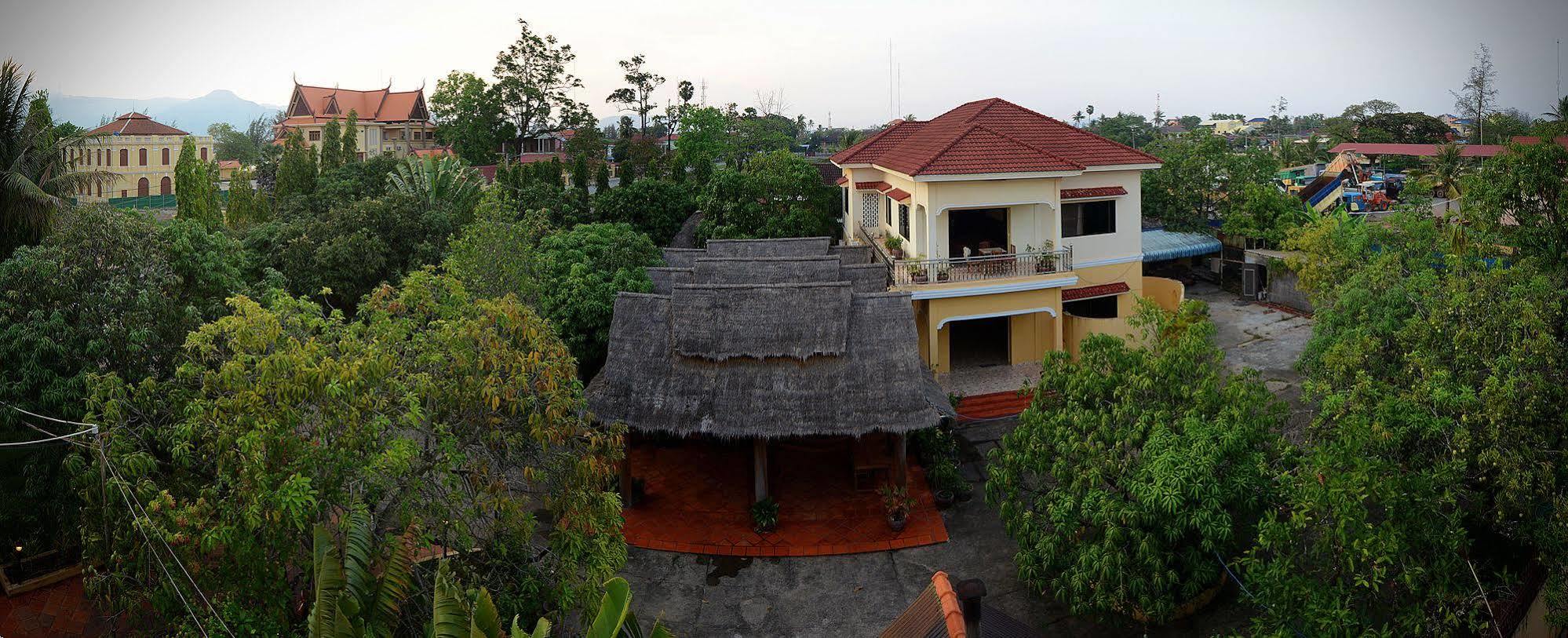 Hotel Mea Culpa Kampot Esterno foto